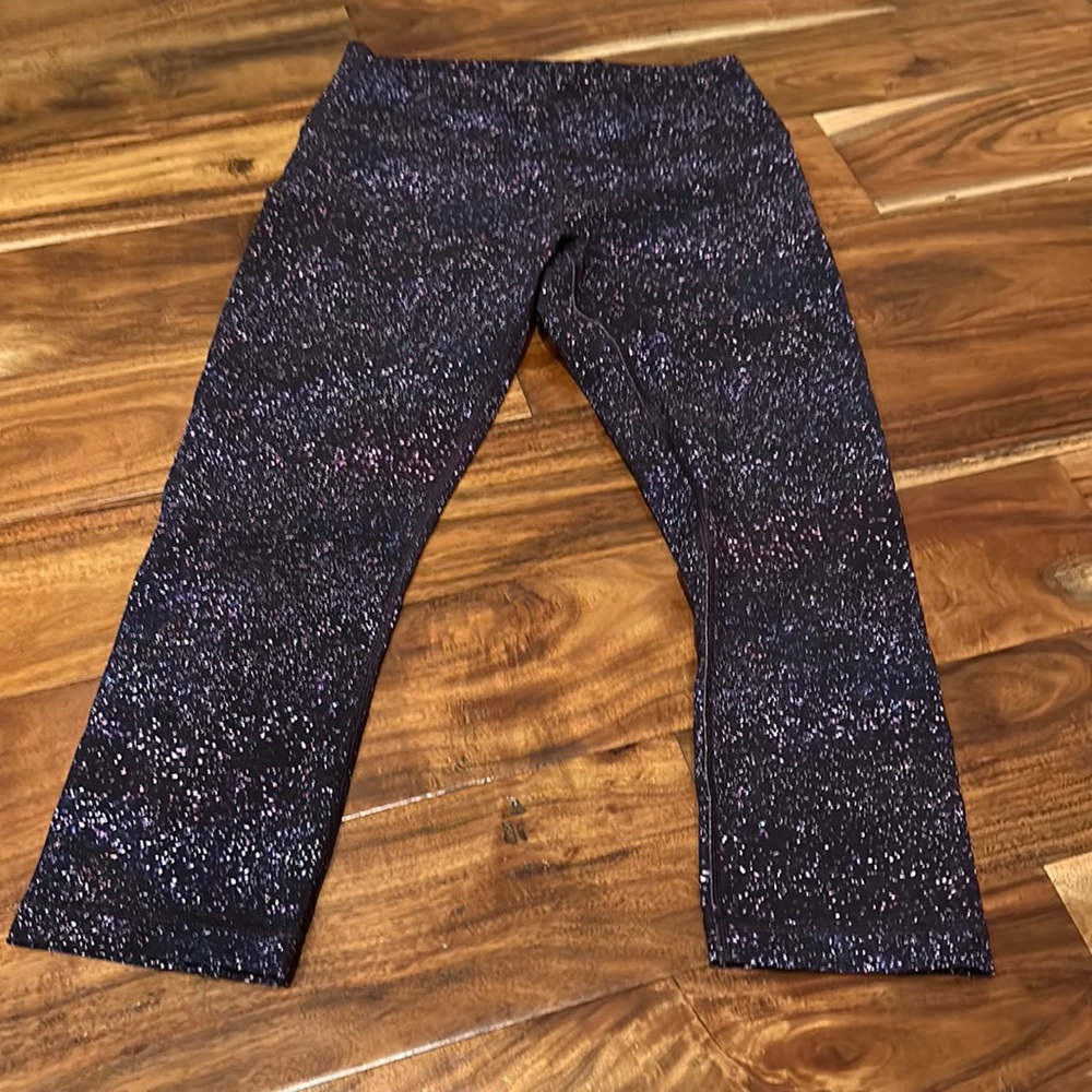 Size 8 - Wunder Under- Lululemon